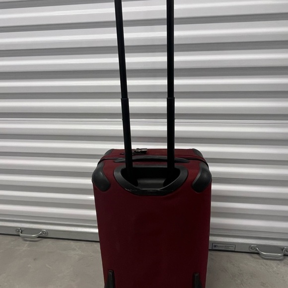 TUMI Series 1 4-Wheeled Spinner Carry-On - Picture 9 of 11